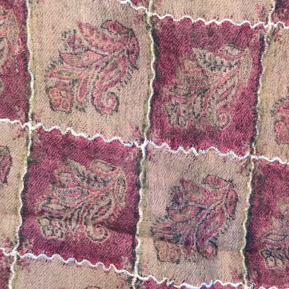 Exquisite Embroidered Wool Wrap - Picture 4 of 5